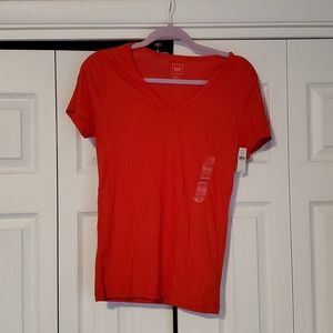 GAP Red Vneck Tee